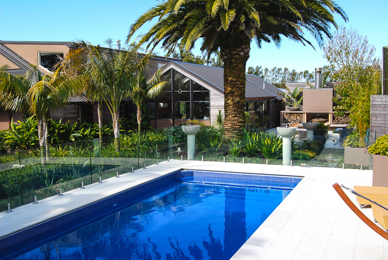 POOL PARADISE