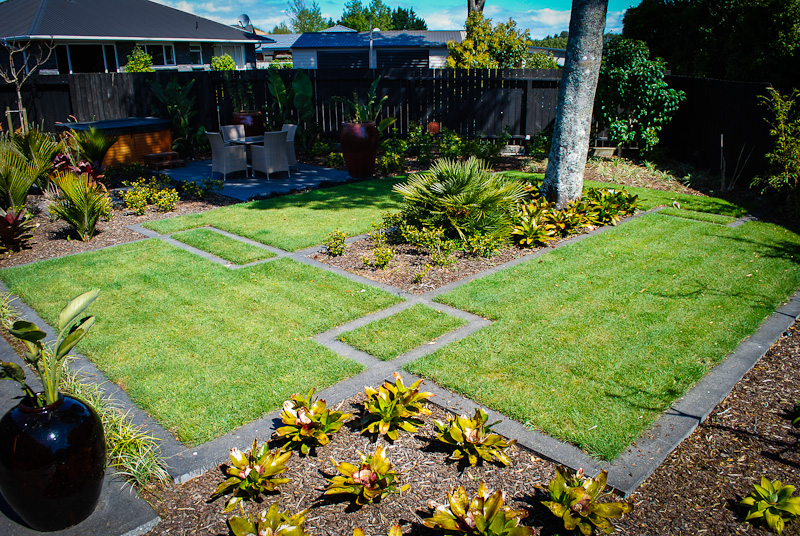 LAWN EMBELLISHMENT
